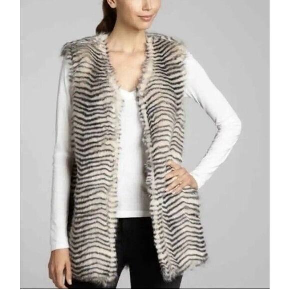 Betsey Johnson Size Small Faux Fur Vest Retro Glamorous Mob Wife Animal Print - Picture 1 of 10